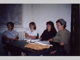 Fiatal nők bibliaközössége, 2004